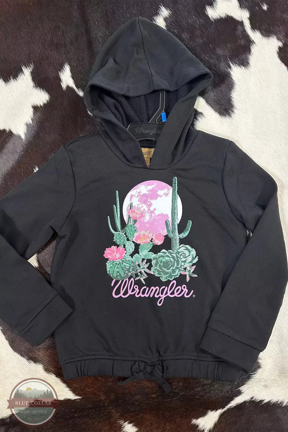 112335300 Graphic Cinched Hoodie Sweatshirt