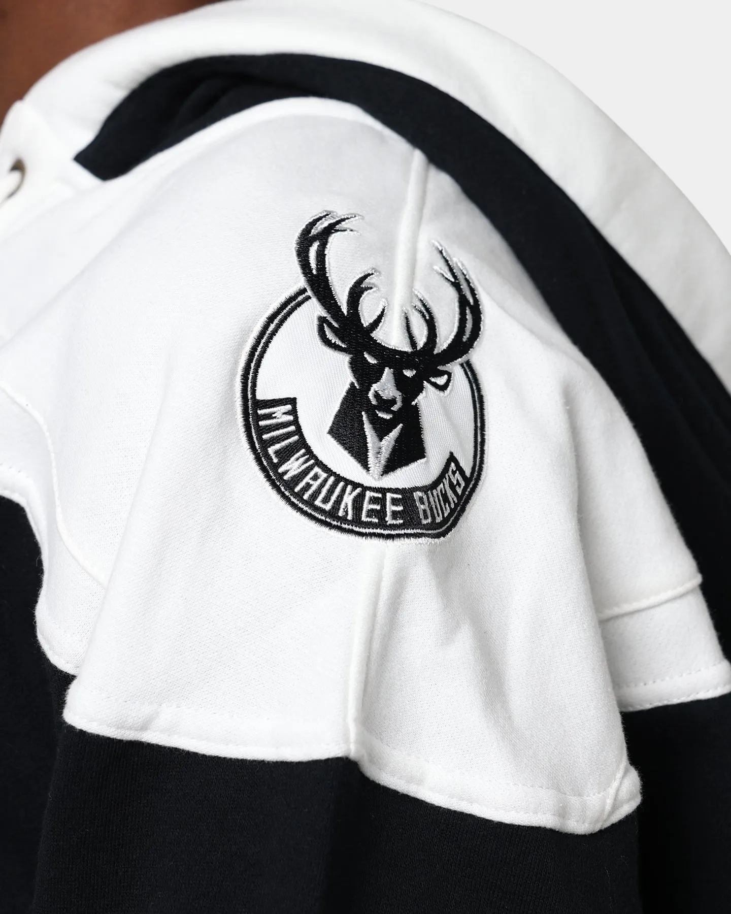 47 Brand Milwaukee Bucks Superior Lacer Hoodie Jet Black