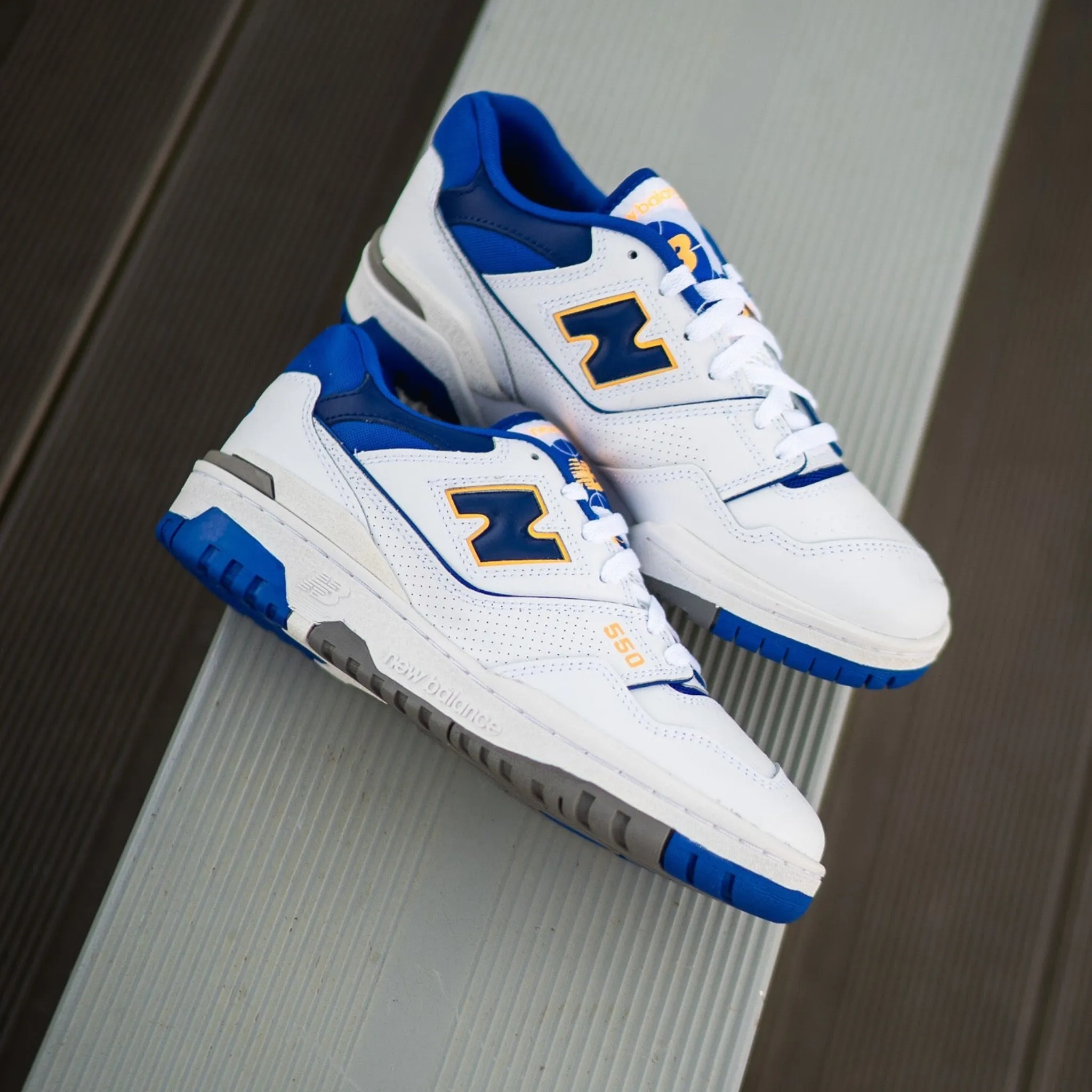 Mens New Balance 550 (White/Royal) - BB550WTN