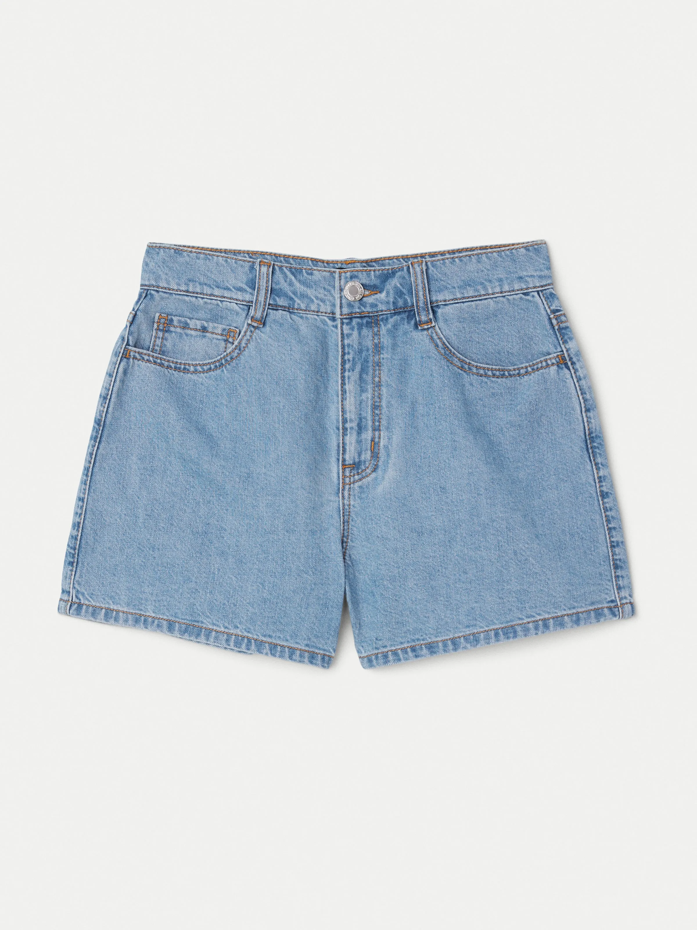 The Tina Relaxed Denim Short in Light Wash